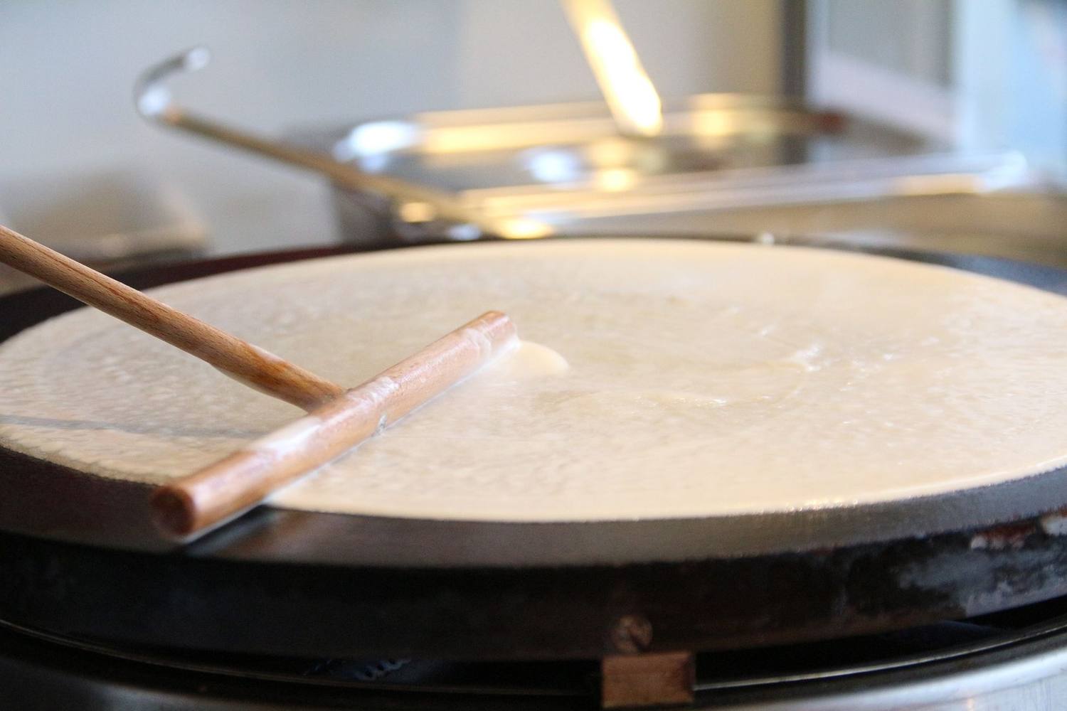 Crêpière professionnelle en service — location de matériel événementiel